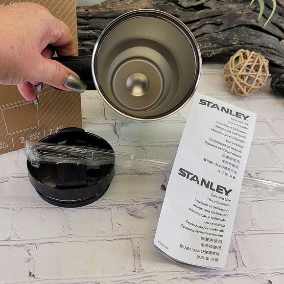 NIB Stanley 40 oz Quencher H2.0 FlowState Tumbler Neon Collection: Neon … - Picture 3 of 15